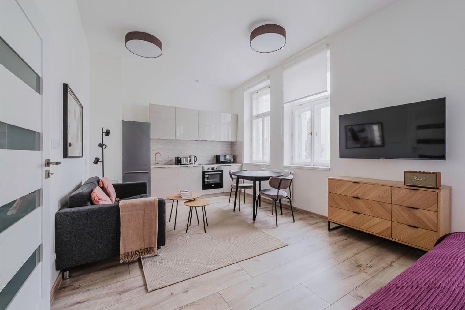 Blueground 3 Furnished Zizkov Tower Prg-34 *